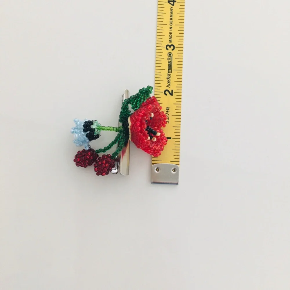 Women’s Hair Accessories / brooch handmade.